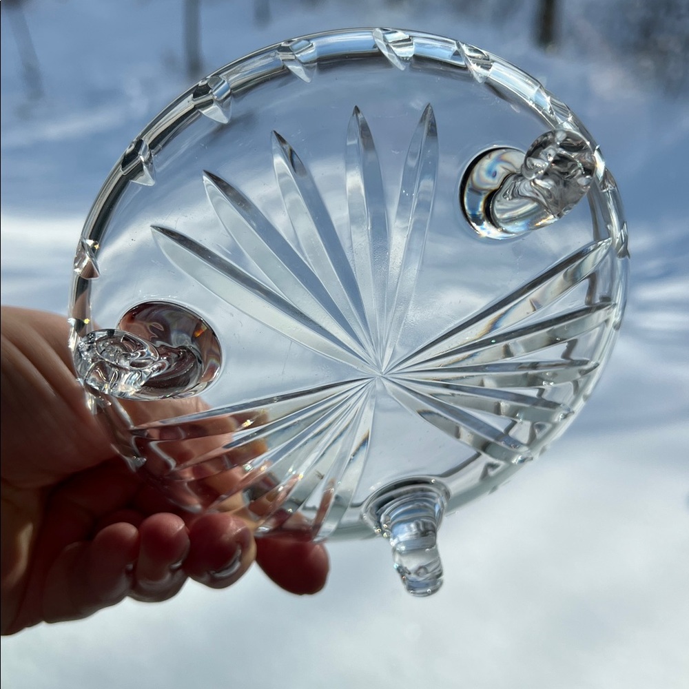 Vintage Round Cut Crystal Shallow Bowl Tri-Footed Trinket Dish / Soap Dish - Picture 10 of 10